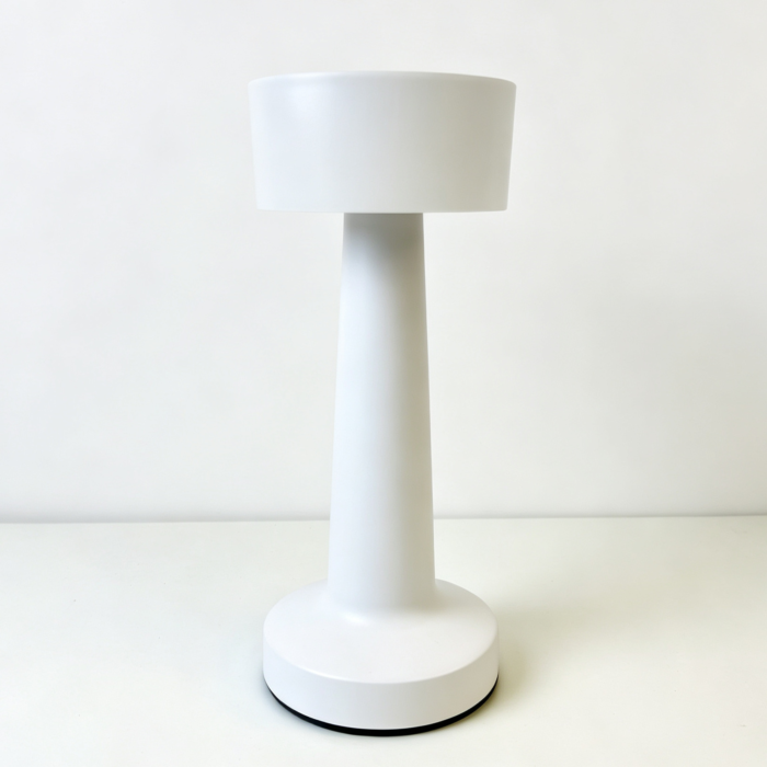 T004 - White